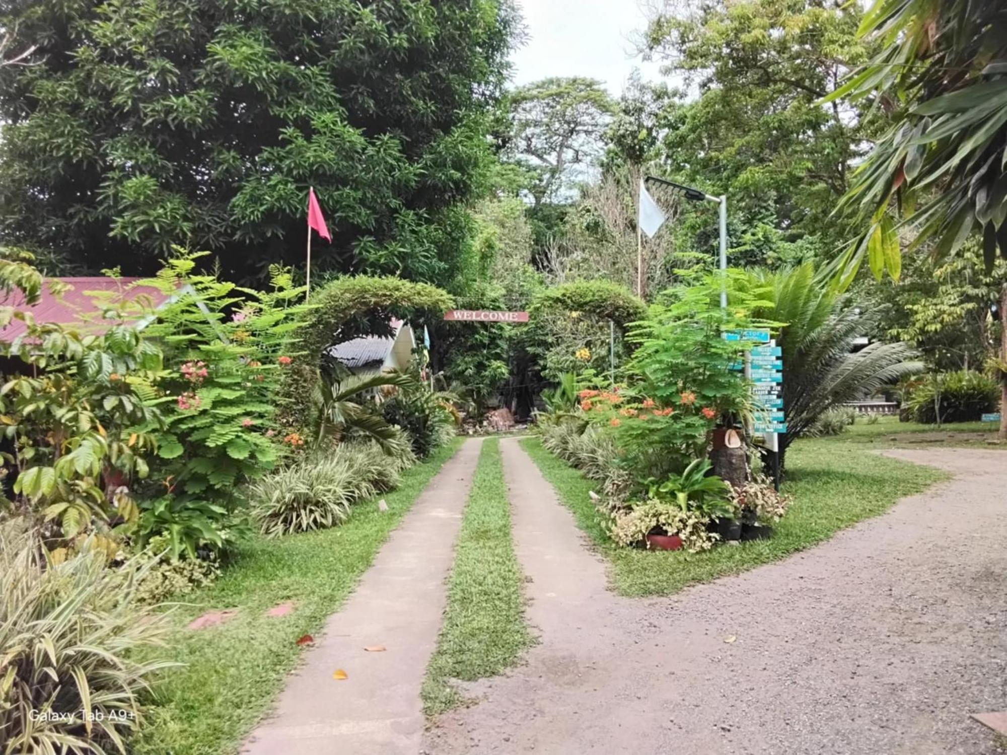 Camiguin Lanzones Resort Mambajao Exterior photo
