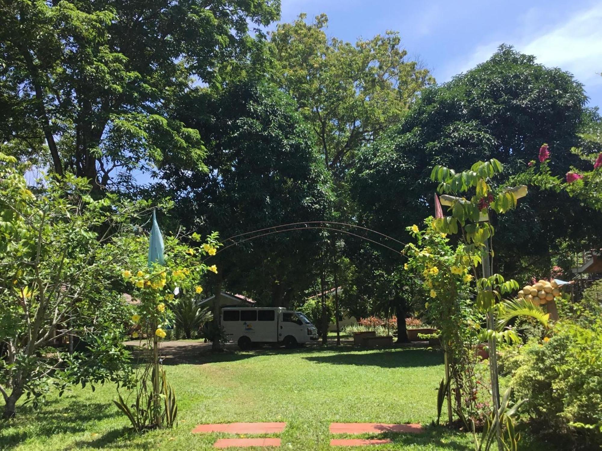 Camiguin Lanzones Resort Mambajao Exterior photo